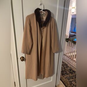 Vintage cape coat with fur collar